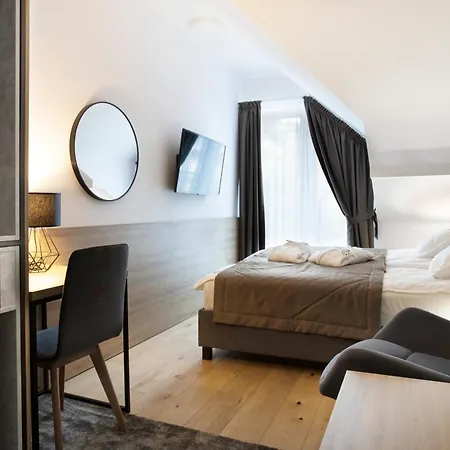 Beskid Balneo Medical & ホテル 4*