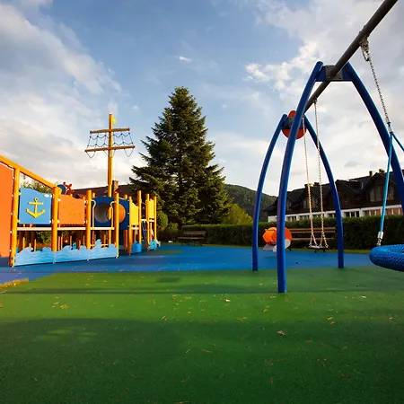 Beskid Balneo Medical & ホテル 4*