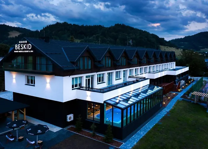 Beskid Balneo Medical & ホテル 4*