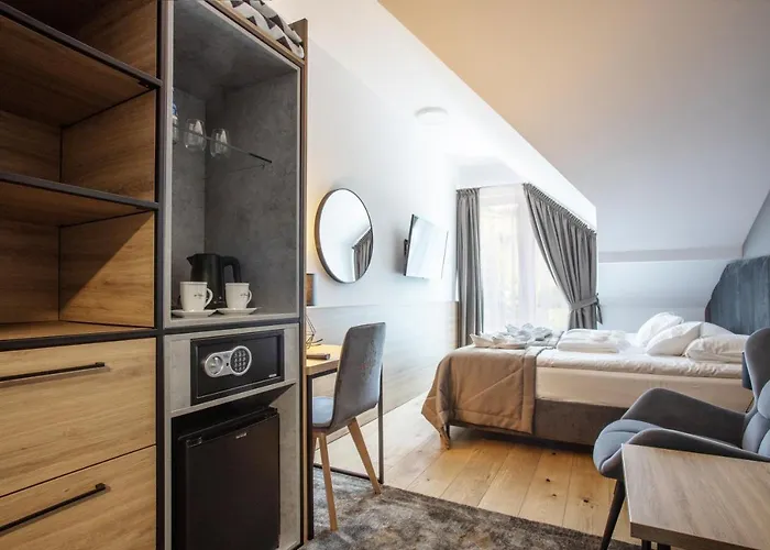 Beskid Balneo Medical & ホテル 4*