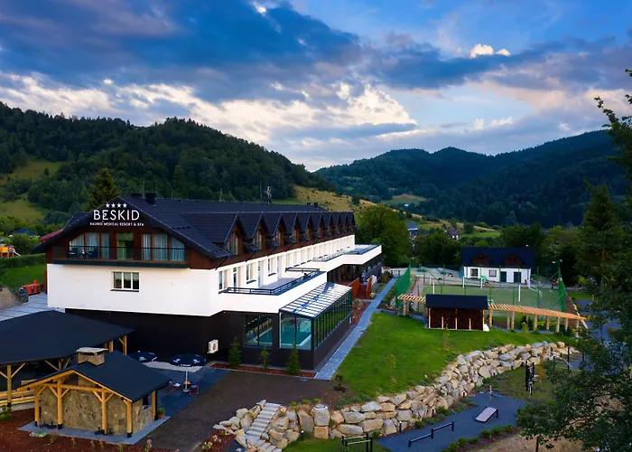 ホテル Beskid Balneo Medical & Piwniczna-Zdroj